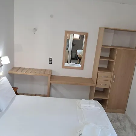 Jenny Daire Nydri (Lefkada)